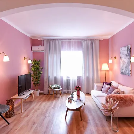 Apartamento In The Heart Of History: Stylish In The Center *